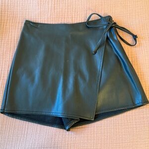 A&F Black Vegan Leather Women's Skort